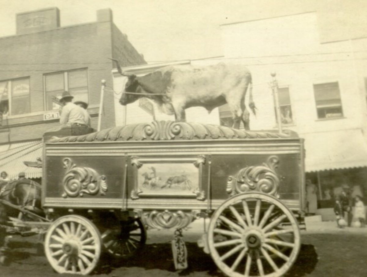 Oklahoma Circus Parade, exact location unknown, 1915