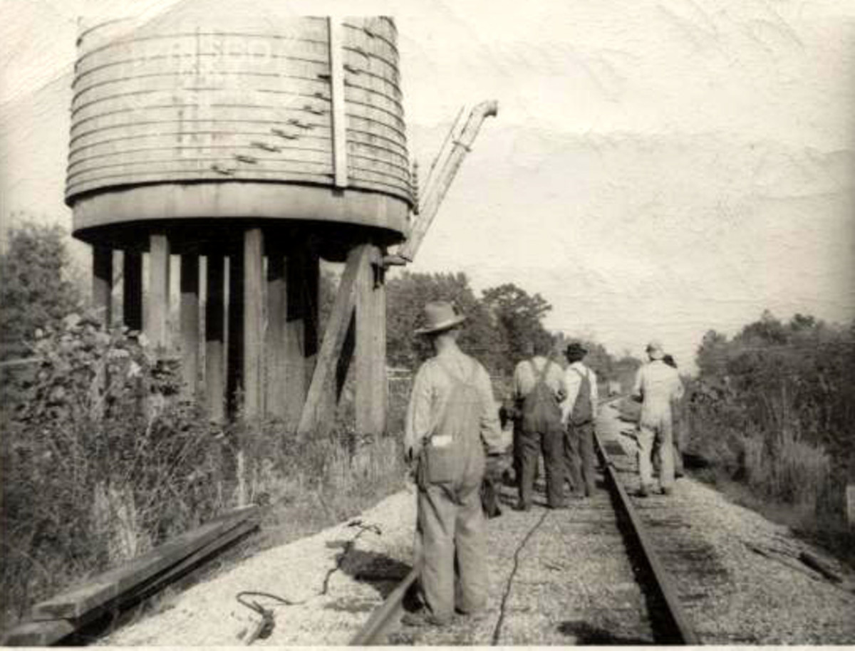 1949 removal of the Frisco water tank at Leflore,OK. 1949 removal of the Frisco water tank at Leflore,OK.