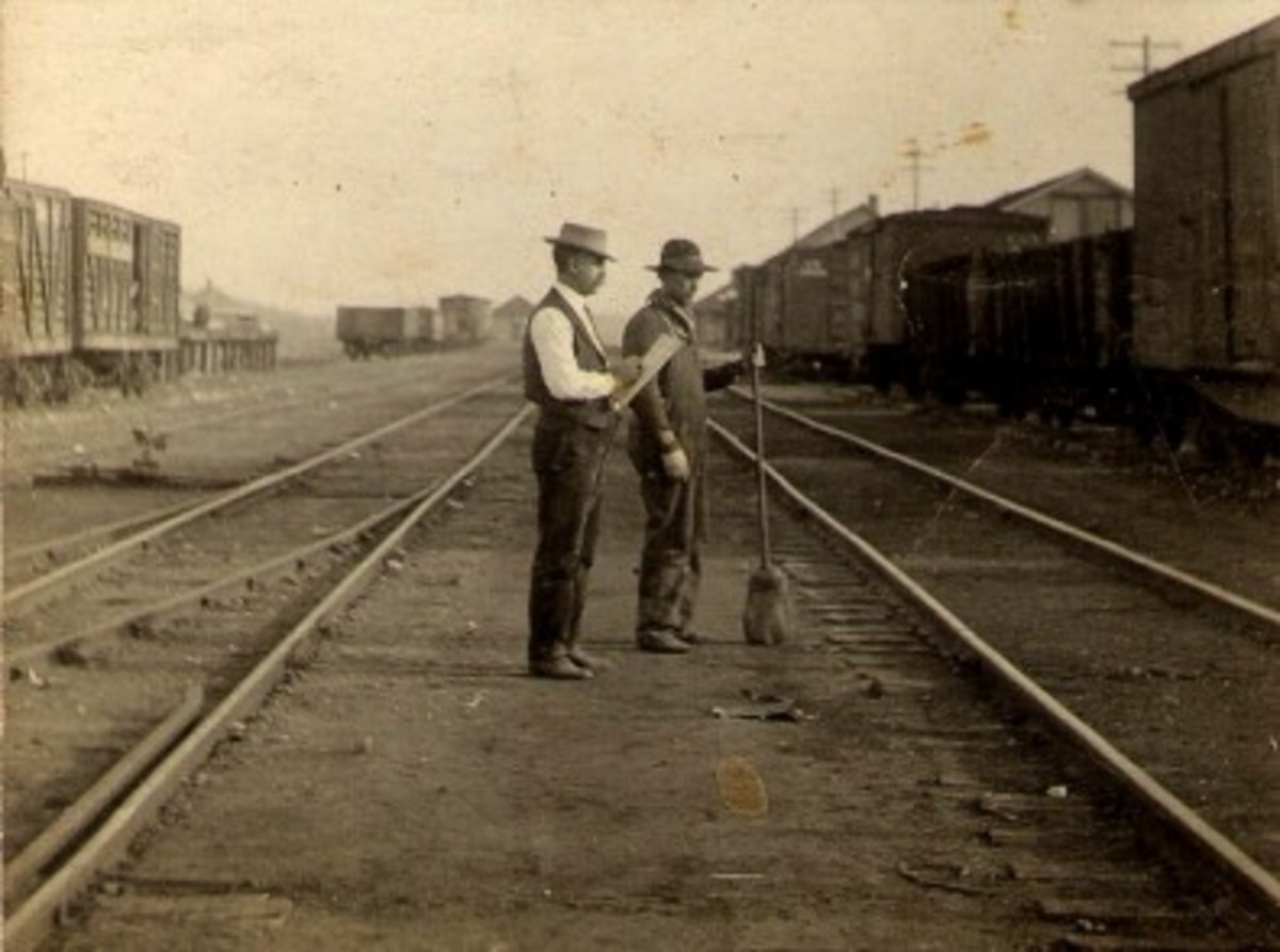 Railway workers in Heavener Railway workers in Heavener