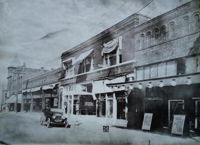 the-victory-theater-in-pictures-poteau-oklahoma