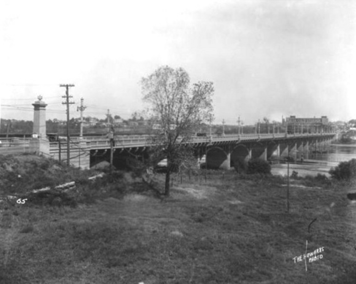 Tulsa Attractions: The Bridge to Jenks, Oklahoma crossing the Arkansas River Tulsa Attractions: The Bridge to Jenks, Oklahoma crossing the Arkansas River