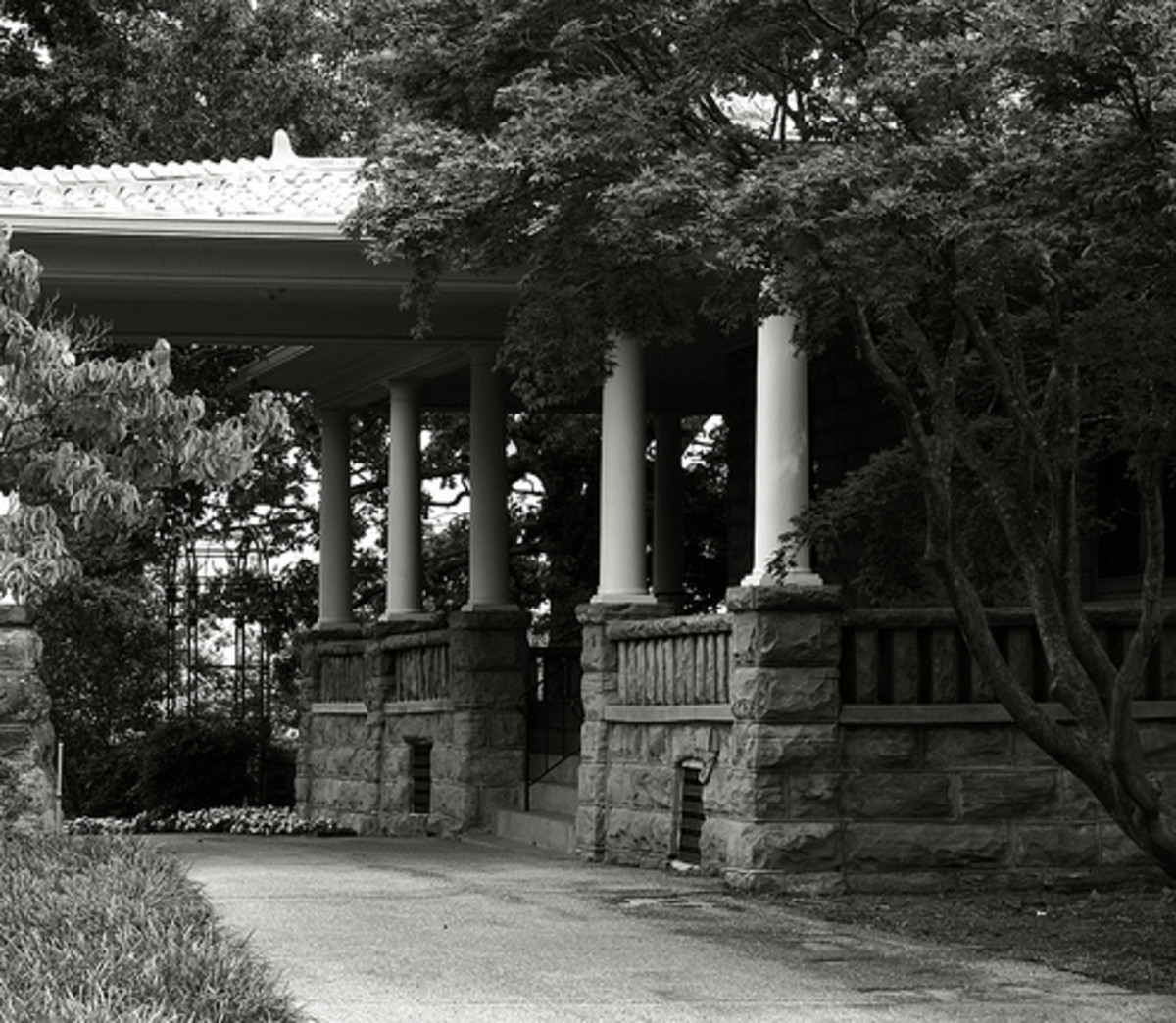 Tulsa Attractions: The Gilcrease Mansion on the Grounds of the Museum Tulsa Attractions: The Gilcrease Mansion on the Grounds of the Museum